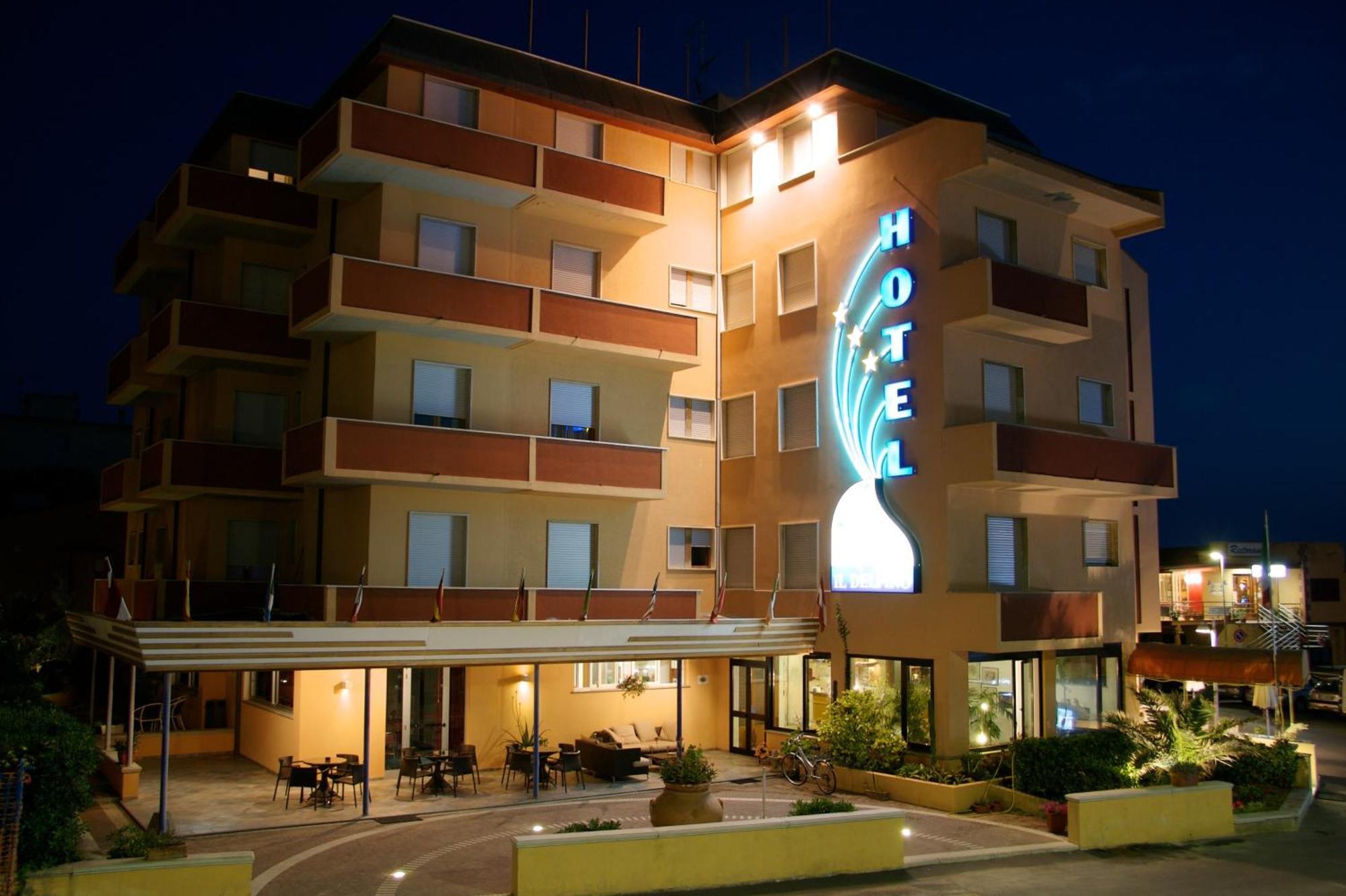 Hotel Il Delfino Сан-Винченцо Экстерьер фото